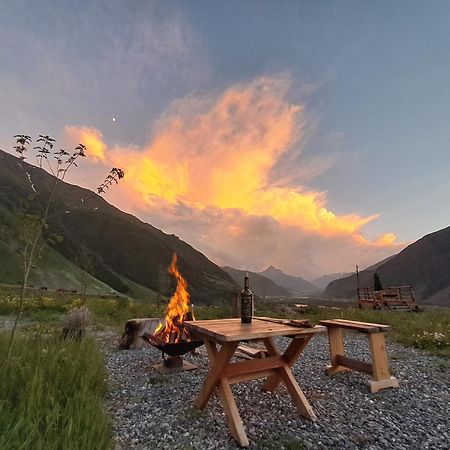 Kazbegi Spa Resort Cottages Buitenkant foto