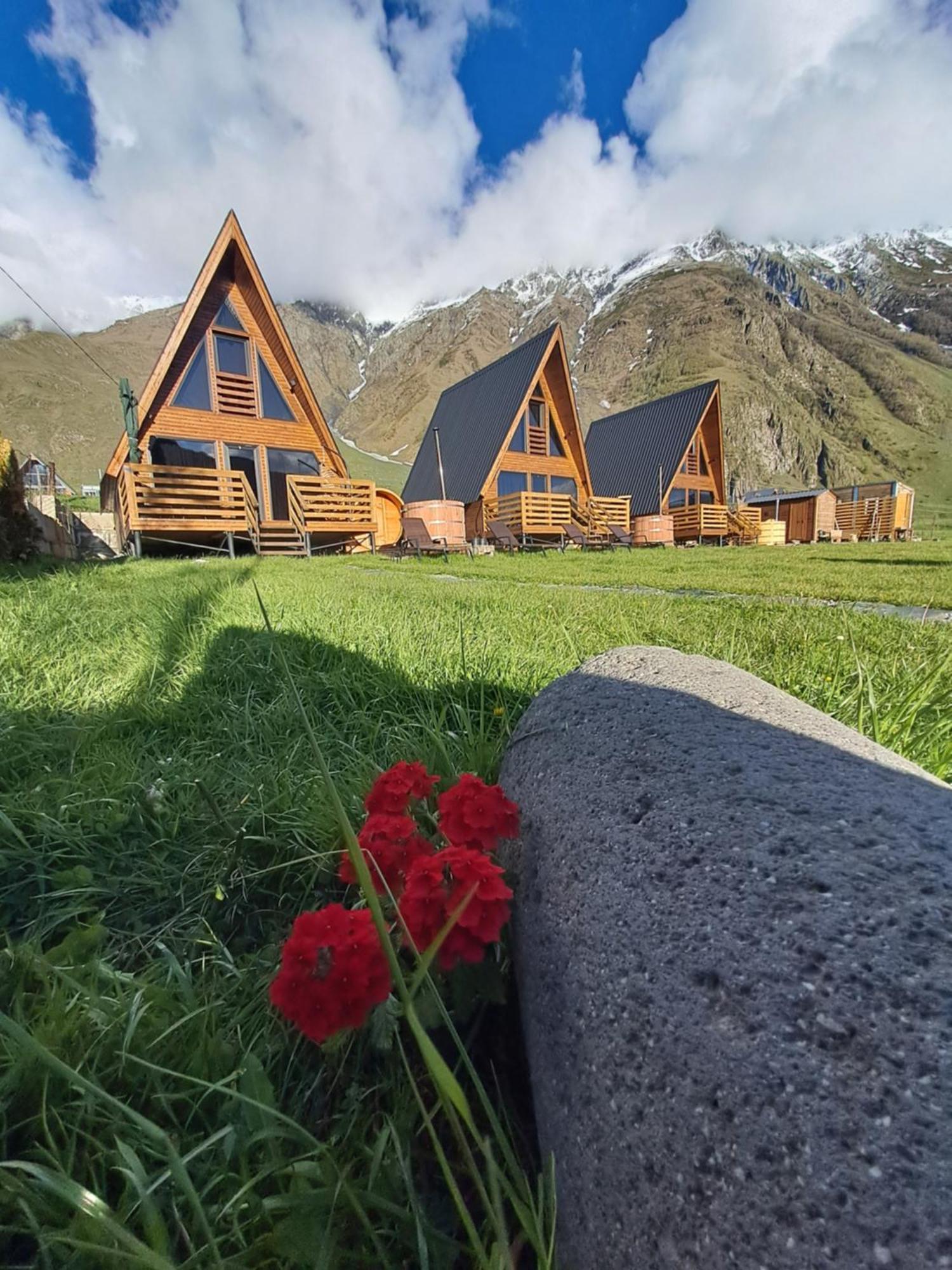 Kazbegi Spa Resort Cottages Buitenkant foto